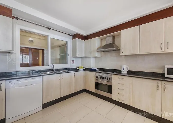 Vistamar Iii 公寓 *